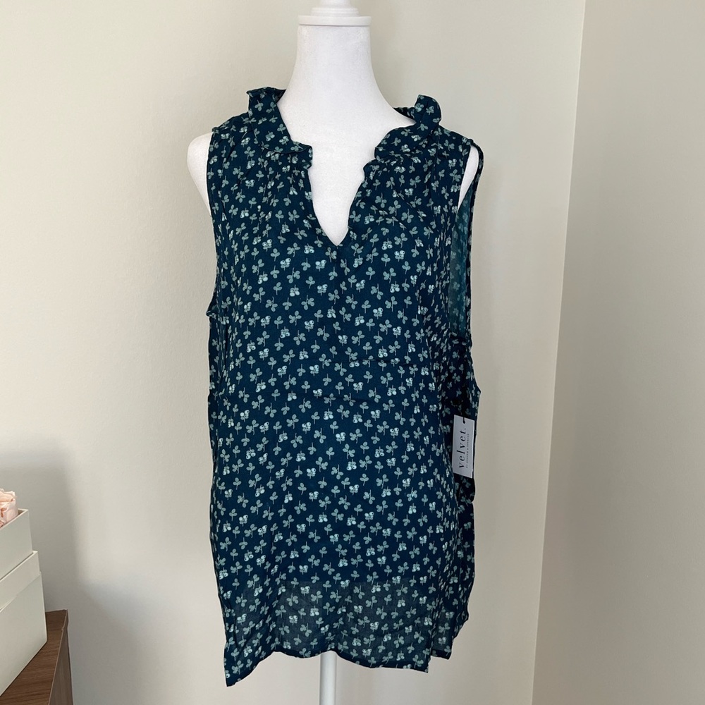 Velvet by Graham & Spencer Navy Floral Tank Top